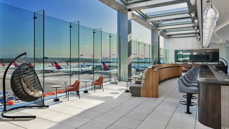 Top Airport Lounges in America: The 2026 Definitive Strategy Guide
